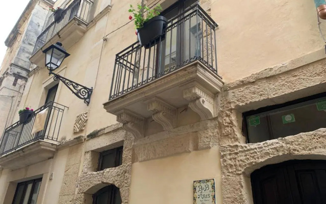The Charme Ares- Bed and Breakfast