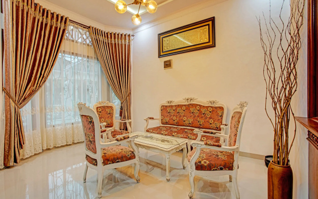 Capital O 92990 Nena Kostel Syariah – Guest Rooms – Padang