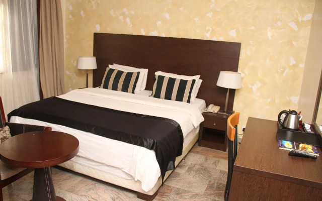 Apo Apartments