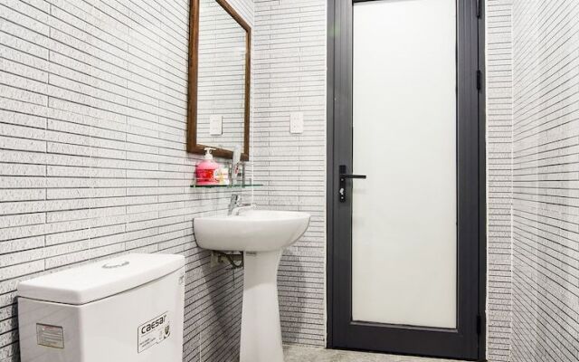 OYO 775 Sea House Hotel & Apartment