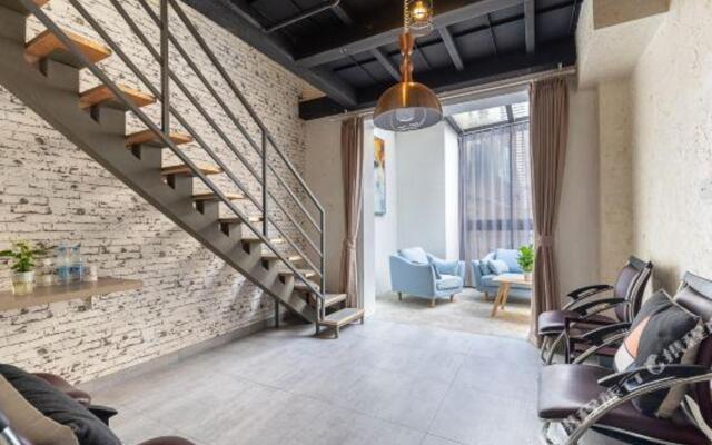 Hangzhou Luming Linshe Hotel (Qingchun Square Subway Station)