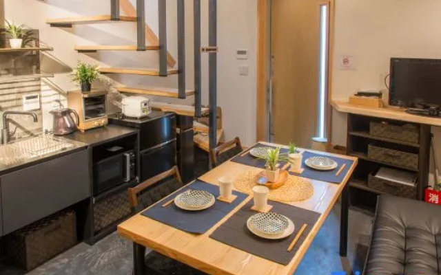 11-Min Walk to Sensoji! Modern x Traditional House in Asakusa, 1 Min to Shopping street – Guest Rooms – Tokyo