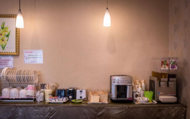 Golden Phoenix Hotel