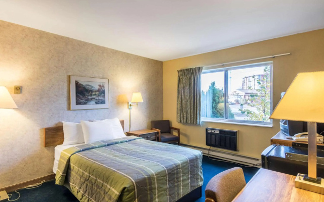 Motel 6 Eau Claire, WI