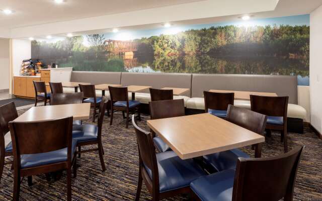 GrandStay Hotel & Suites Rock Valley