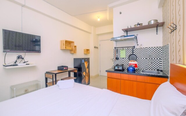 Modern And Stylish Studio At Green Pramuka Apartment
