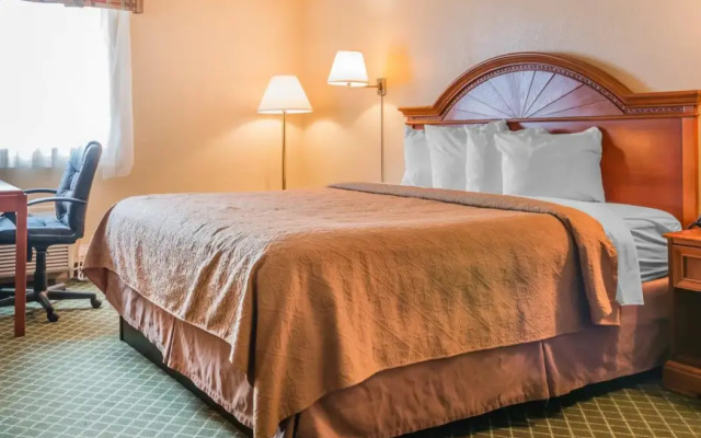 Quality Inn & Suites Detroit Metro Airport
