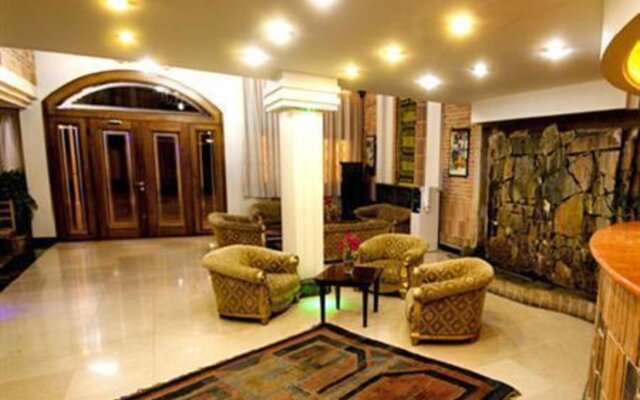 Arg Shiraz Hotel