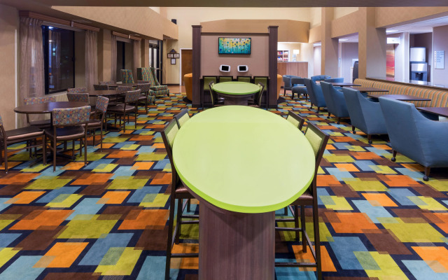 Holiday Inn Express Hotel & Suites Henderson by IHG