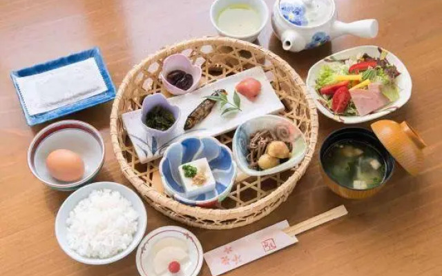 Shirataki Hotel