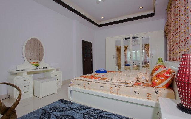 Thammachat P3 Victoria Villa 3 Beds