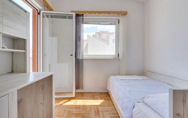 Apartment Lucija near Trogir