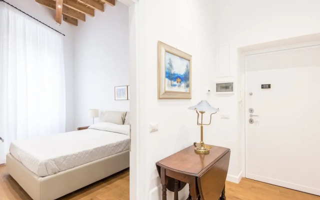 RSH San Cosimato Luxury Bright Apartment