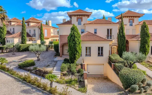 Monte Rei 2 bed Linked Villa