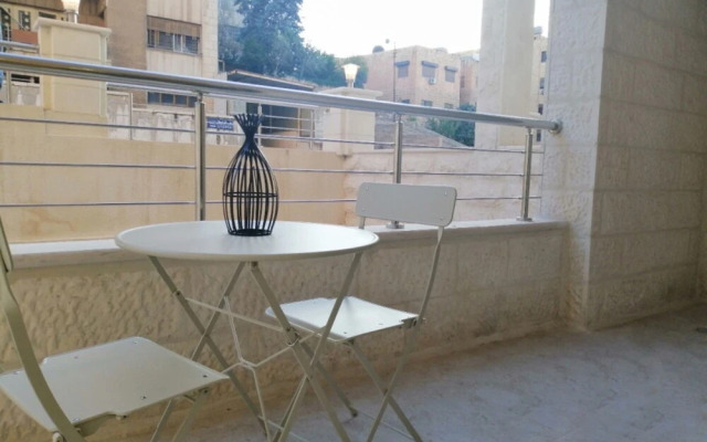 Amazing one Bedroom Apartment in Amman,Elwebdah 1