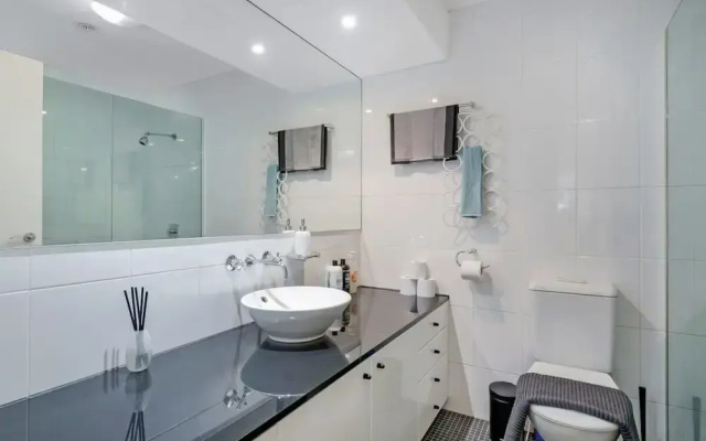 A Comfy & Modern Studio Near Darling Harbour