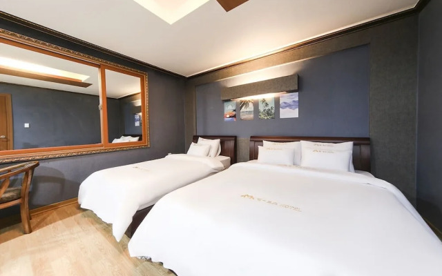 M Boss Motel