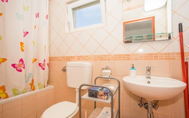 Apartments Biondić / One Bedroom A2+1 D