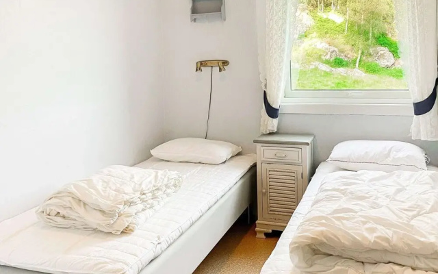 9 Person Holiday Home in Reksteren