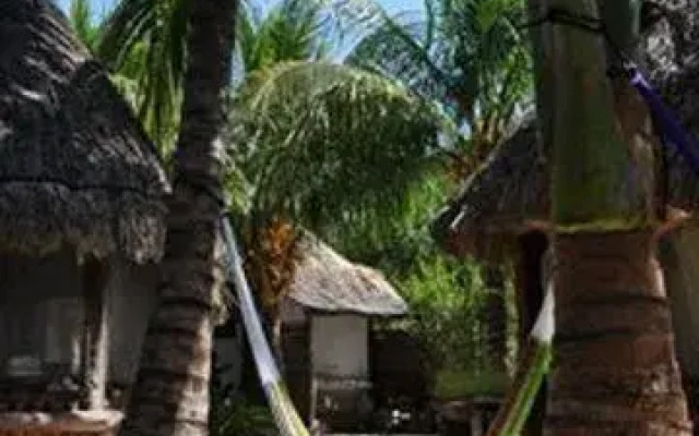 Holbox Hostel & Cabanas Ida y Vuelta Camping