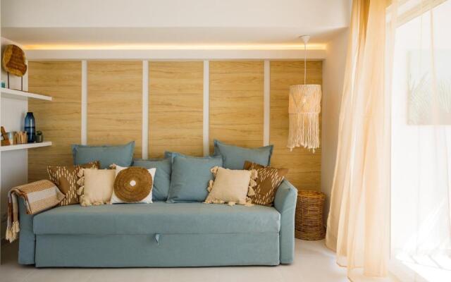 Sesimbra Beach House by Saudade