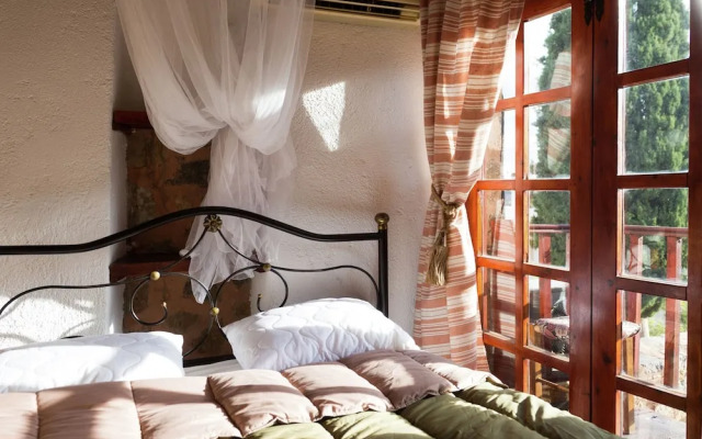 Traditional Apartment in Elounda