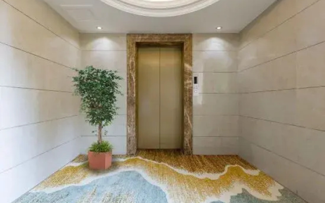 Kunming Hongrun Hotel (Kunming Railway Station MixC Branch)