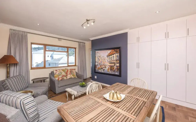 Vibrant and Safe 2 Bedroom Apartment