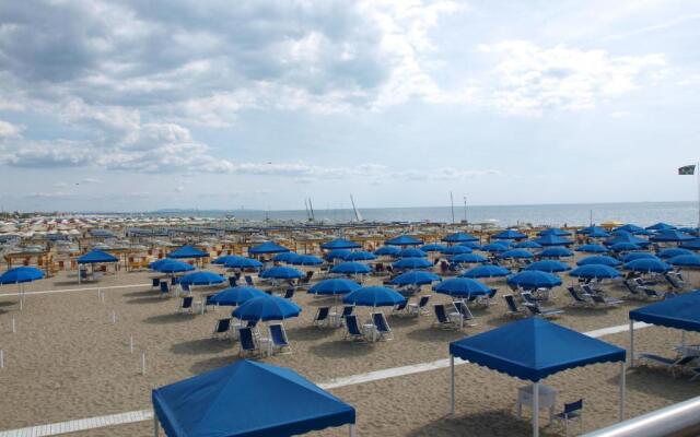 Il Pontile Holidays Apartment