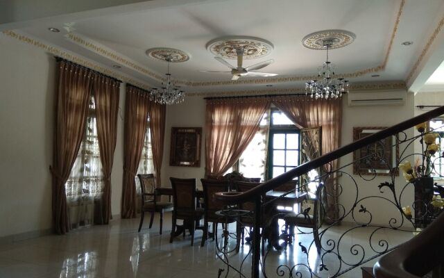 Villa Shamir near KLIA