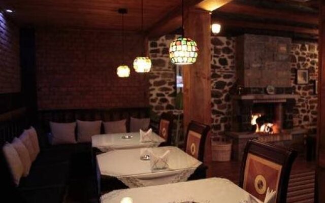 Guest House Bujtina Leon