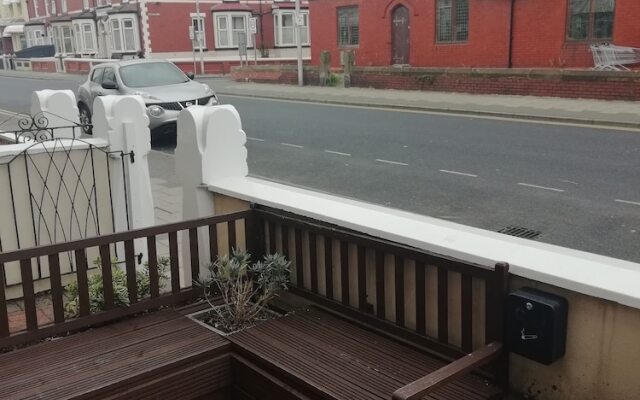 Aindale Hotel Blackpool