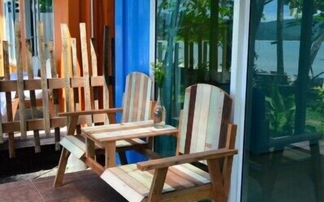 Think & Retro Cafe Lipa Noi Samui