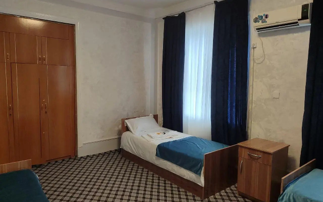 Asr Hostel (Аср)