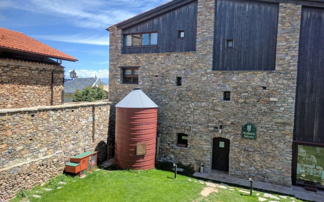 Hosteria Toloriu 1848