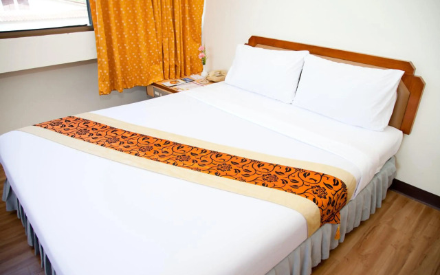 Thumrin Hotel