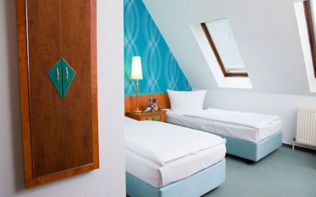 Отель Pension Weinberg Gustrow