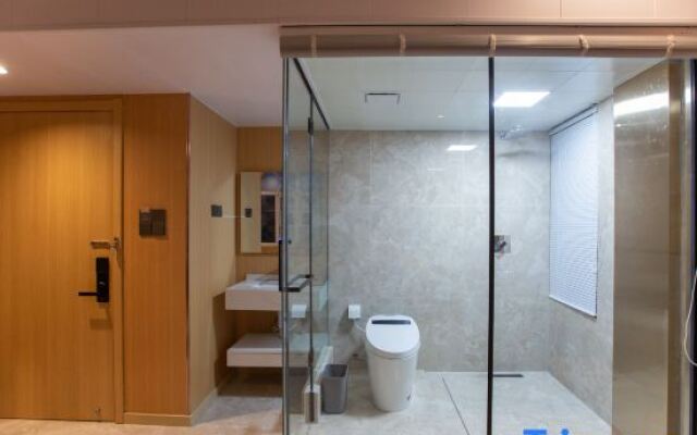 Yulian Tree Smart Hotel (Xinyang Railway Station Branch)