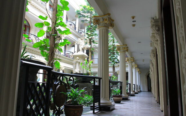 The Grand Palace Hotel Malang
