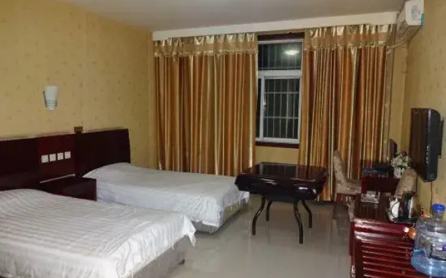 Hejin XinGeng  JinDing Hotel