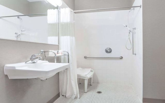 Comfort Inn Huntington near University area