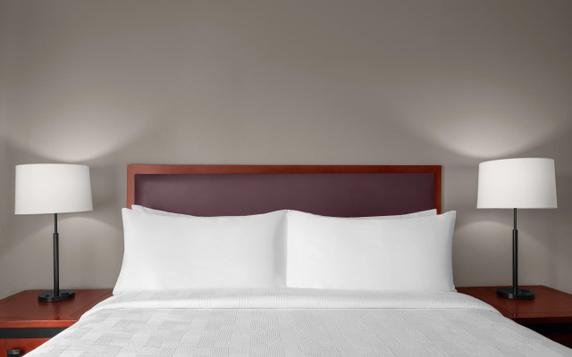 Larkspur Landing Extended Stay Suites Campbell