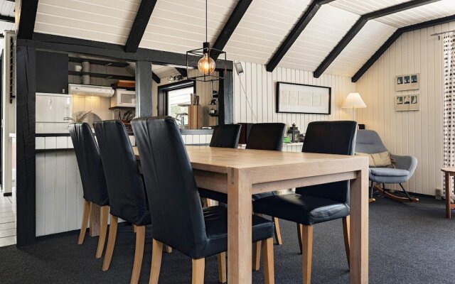 6 Person Holiday Home in Blavand