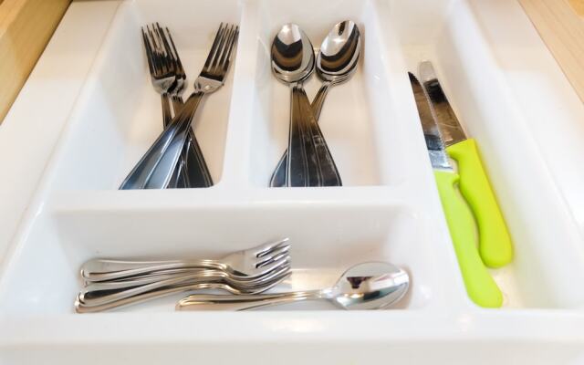 Spacious 1BR for 5 Pax at Maple Park Apartment