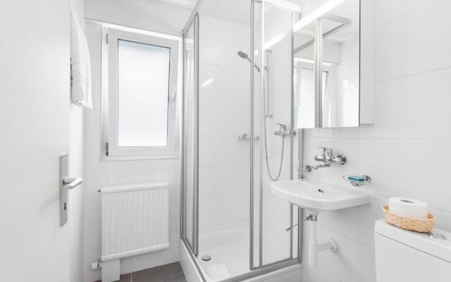 Sallaz Residence by Homenhancement