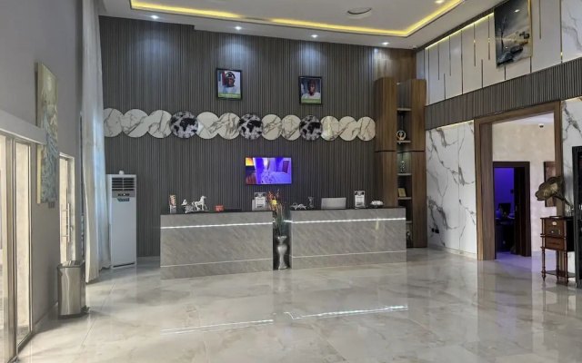 Silver Gate Hotel and Suites