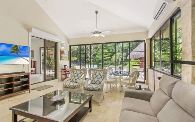 4-BR Pool Villa - Garden & Beach Access