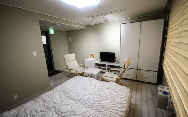 BLUEHUM Guesthouse - Hostel