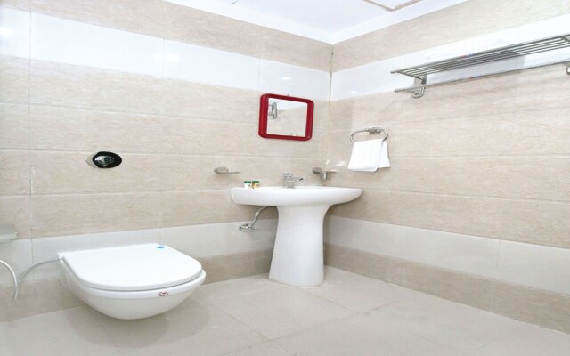 OYO 10318 Hotel Sukhman Residency