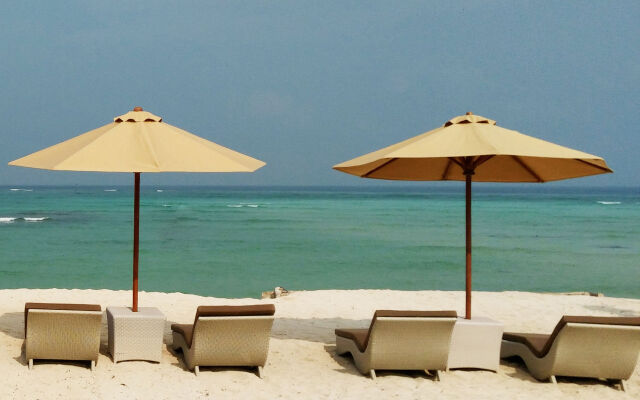 d’Nusa Beach Club and Resort